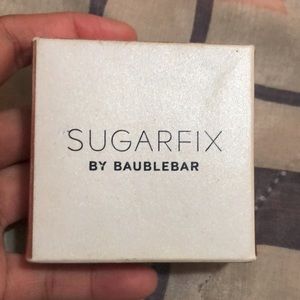 If you are interested comment or give me a like 🤍🧡 the silver came in this box